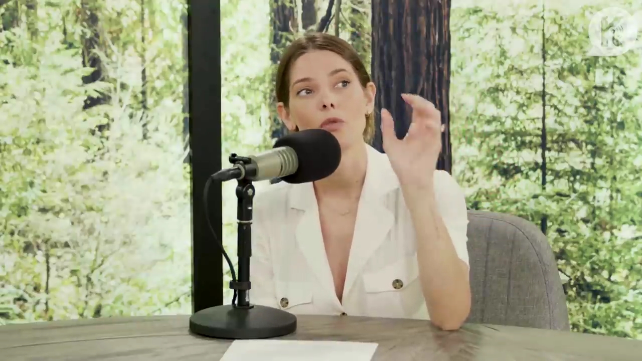 Ashley-Greene-dot-nl_TheTwilightEffect-Aflevering7NewMoonRewatchPart1of3-2119.jpg Ashley-Greene-dot-nl_TheTwilightEffect-Aflevering7NewMoonRewatchPart1of3-2119.jpg