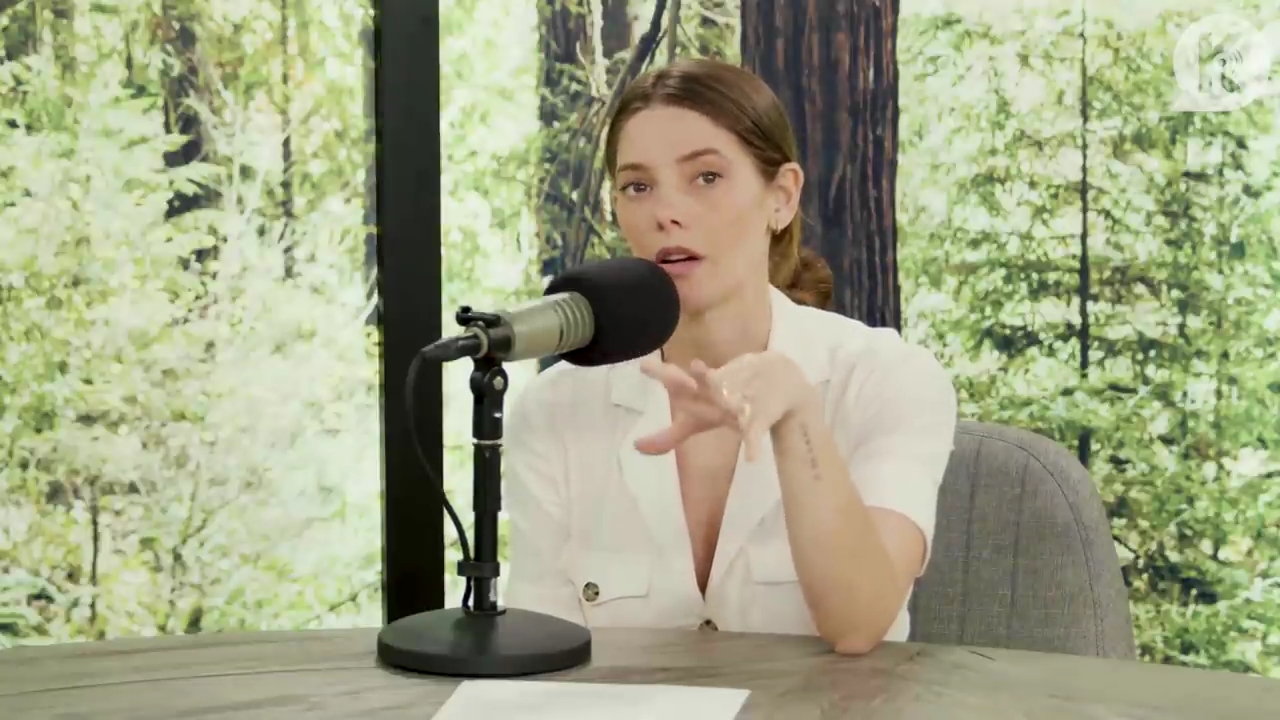 Ashley-Greene-dot-nl_TheTwilightEffect-Aflevering7NewMoonRewatchPart1of3-2237.jpg Ashley-Greene-dot-nl_TheTwilightEffect-Aflevering7NewMoonRewatchPart1of3-2237.jpg