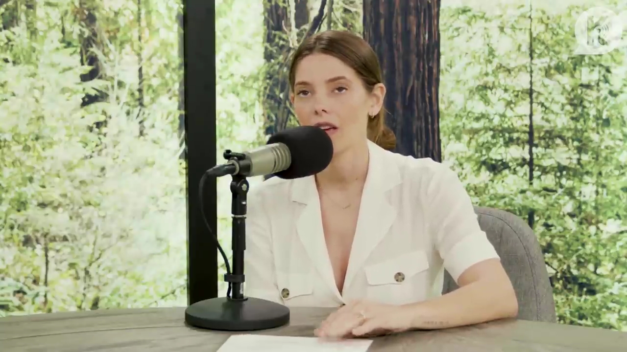 Ashley-Greene-dot-nl_TheTwilightEffect-Aflevering7NewMoonRewatchPart1of3-2263.jpg
