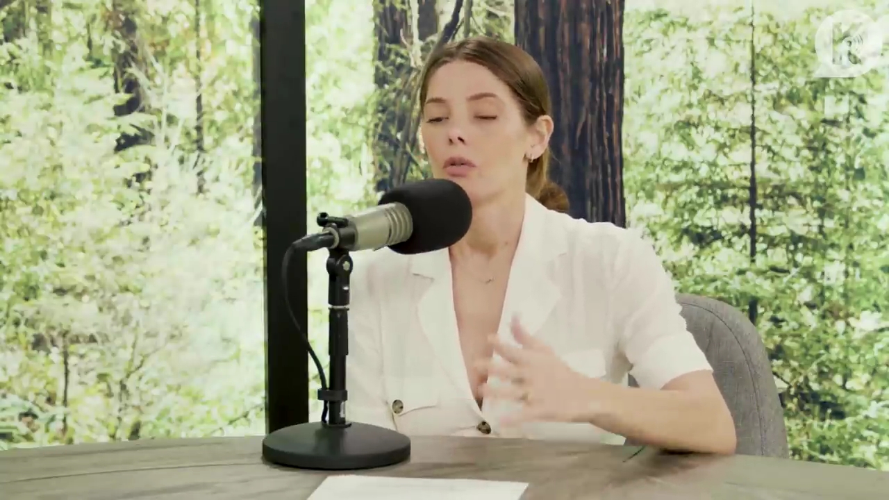 Ashley-Greene-dot-nl_TheTwilightEffect-Aflevering7NewMoonRewatchPart1of3-2265.jpg