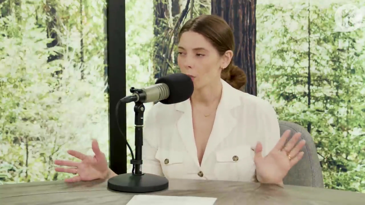 Ashley-Greene-dot-nl_TheTwilightEffect-Aflevering7NewMoonRewatchPart1of3-2340.jpg