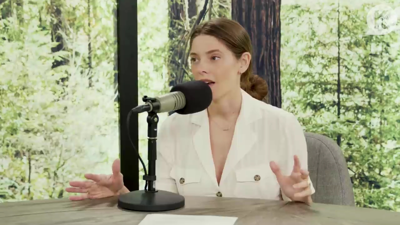 Ashley-Greene-dot-nl_TheTwilightEffect-Aflevering7NewMoonRewatchPart1of3-2348.jpg