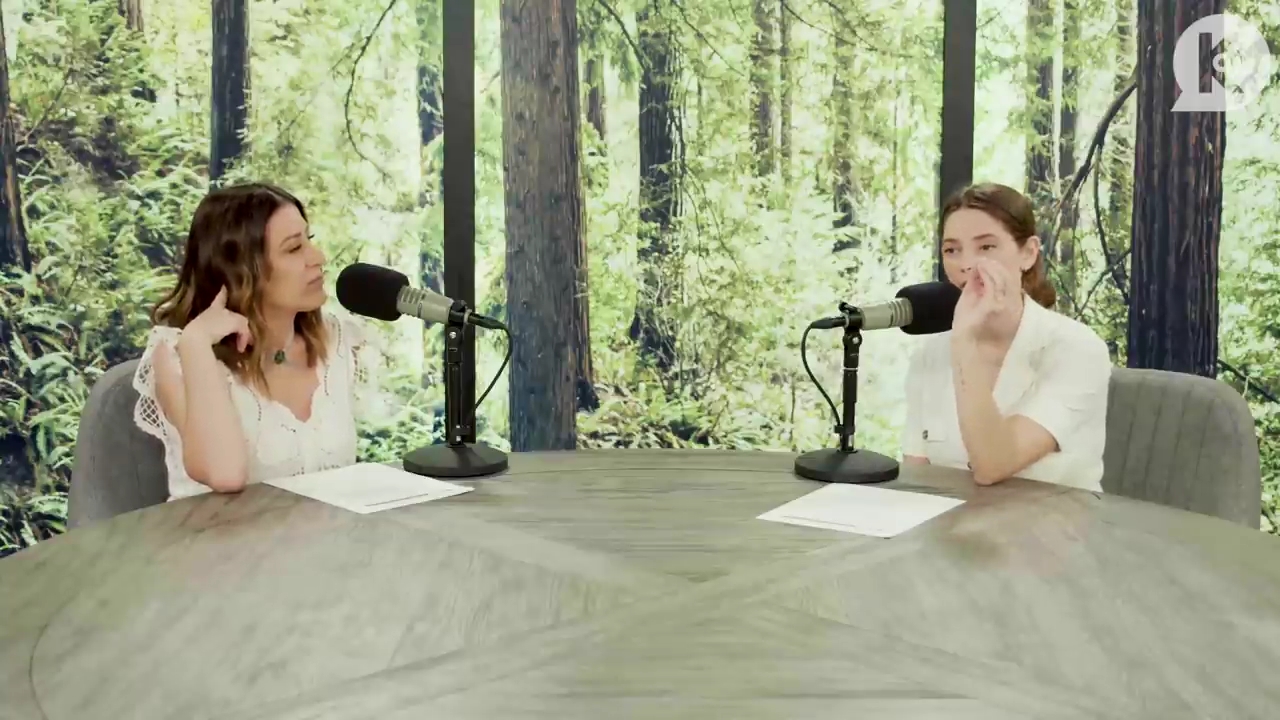 Ashley-Greene-dot-nl_TheTwilightEffect-Aflevering7NewMoonRewatchPart1of3-2610.jpg