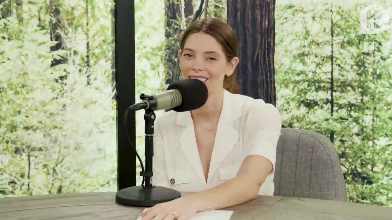 Ashley-Greene-dot-nl_TheTwilightEffect-Aflevering7NewMoonRewatchPart1of3-2746.jpg Ashley-Greene-dot-nl_TheTwilightEffect-Aflevering7NewMoonRewatchPart1of3-2746.jpg