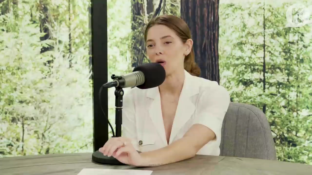 Ashley-Greene-dot-nl_TheTwilightEffect-Aflevering7NewMoonRewatchPart1of3-2896.jpg Ashley-Greene-dot-nl_TheTwilightEffect-Aflevering7NewMoonRewatchPart1of3-2896.jpg