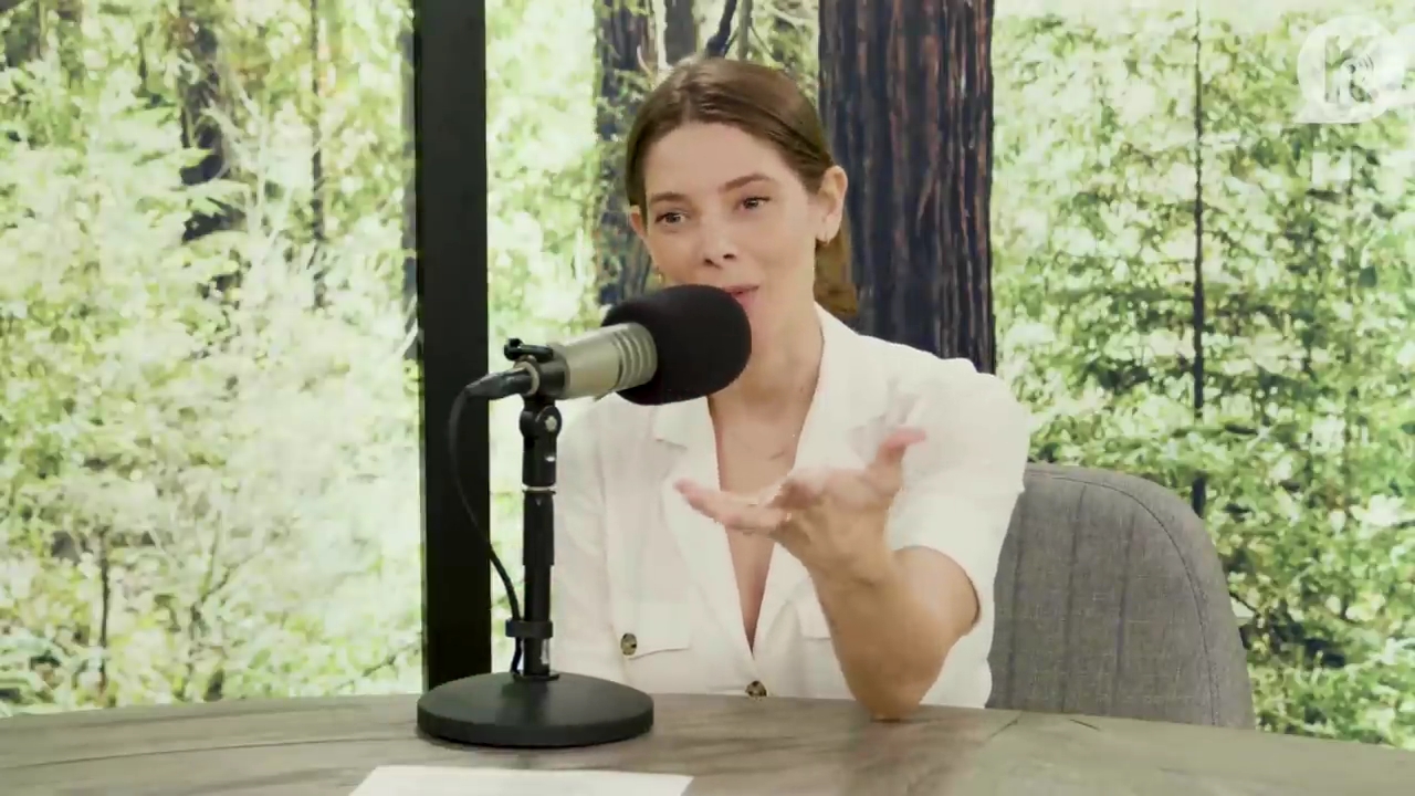 Ashley-Greene-dot-nl_TheTwilightEffect-Aflevering7NewMoonRewatchPart1of3-2899.jpg Ashley-Greene-dot-nl_TheTwilightEffect-Aflevering7NewMoonRewatchPart1of3-2899.jpg