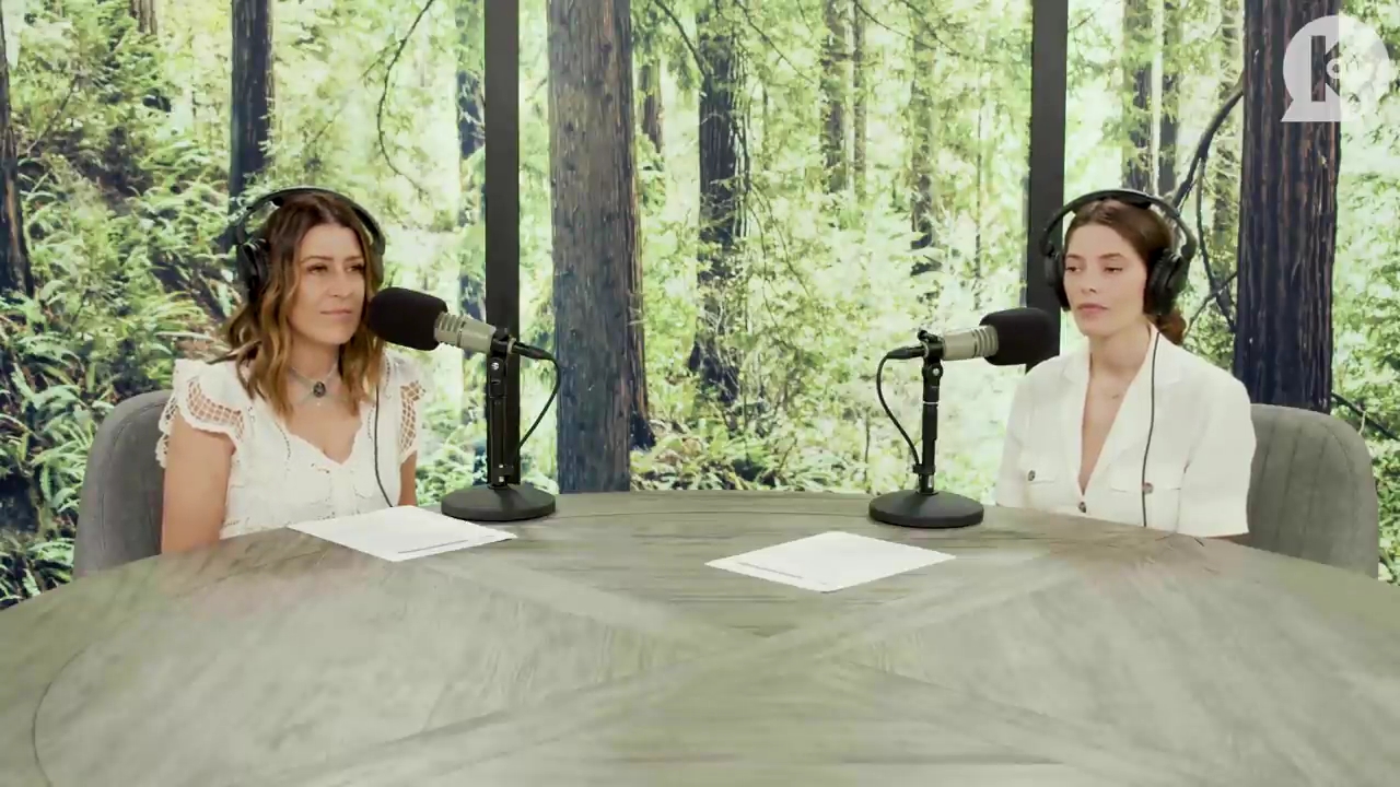Ashley-Greene-dot-nl_TheTwilightEffect-Aflevering7NewMoonRewatchPart1of3-3008.jpg