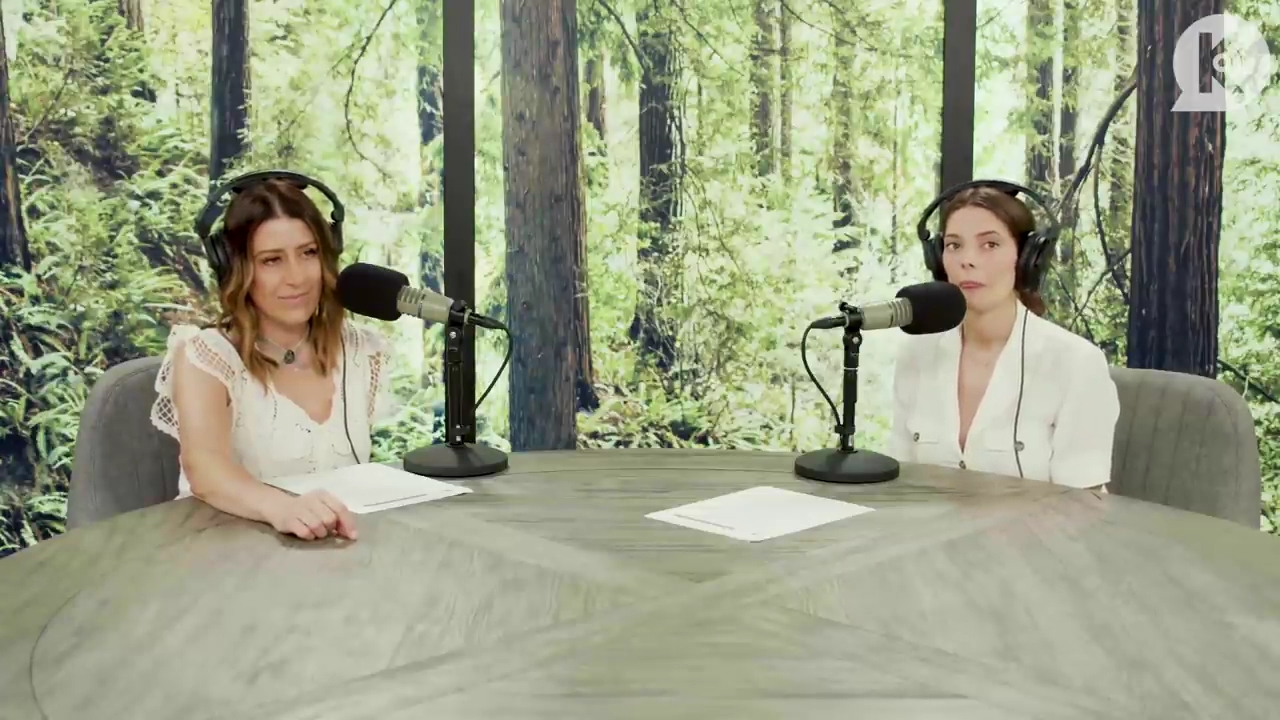 Ashley-Greene-dot-nl_TheTwilightEffect-Aflevering7NewMoonRewatchPart1of3-3079.jpg