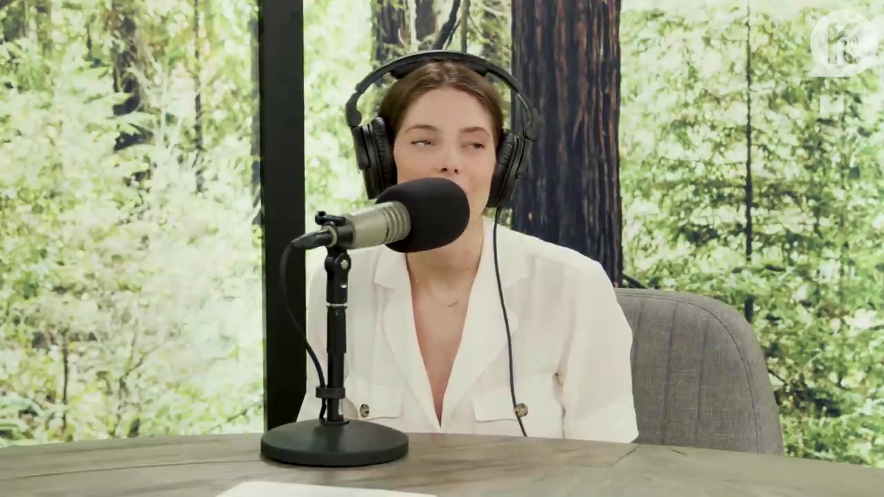 Ashley-Greene-dot-nl_TheTwilightEffect-Aflevering7NewMoonRewatchPart1of3-3088.jpg