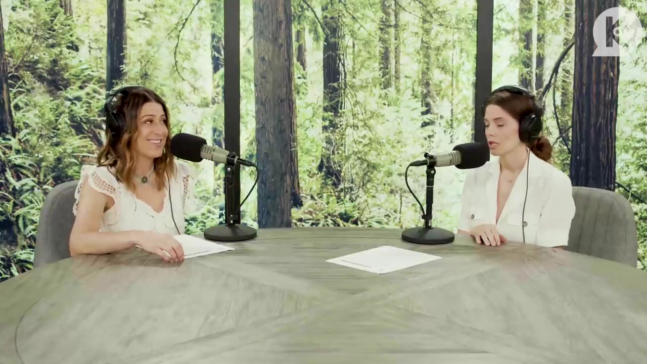 Ashley-Greene-dot-nl_TheTwilightEffect-Aflevering7NewMoonRewatchPart1of3-3129.jpg
