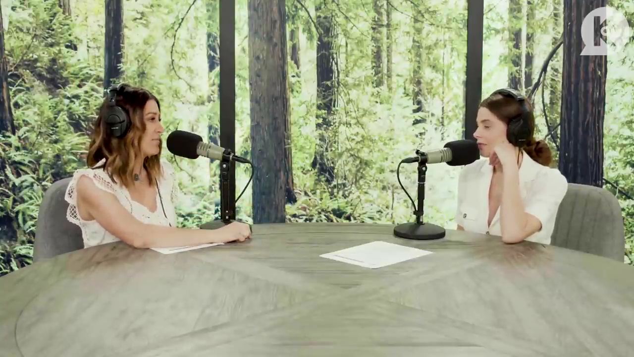 Ashley-Greene-dot-nl_TheTwilightEffect-Aflevering7NewMoonRewatchPart1of3-3158.jpg