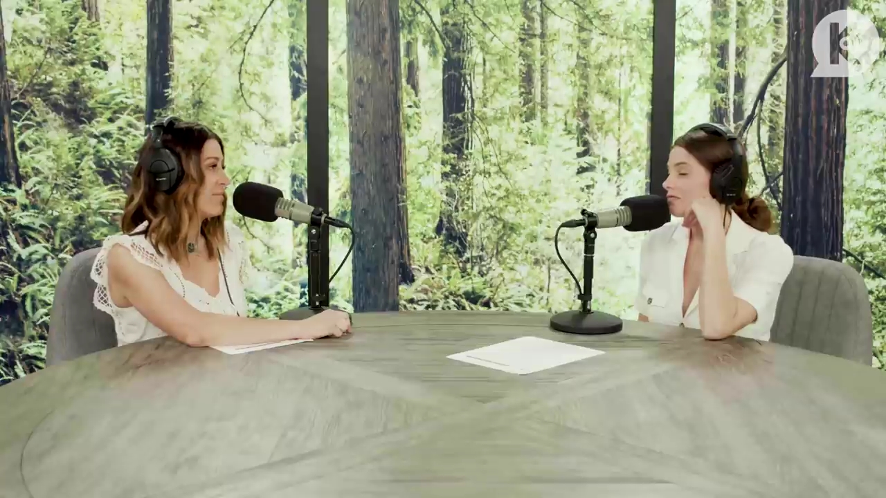 Ashley-Greene-dot-nl_TheTwilightEffect-Aflevering7NewMoonRewatchPart1of3-3159.jpg