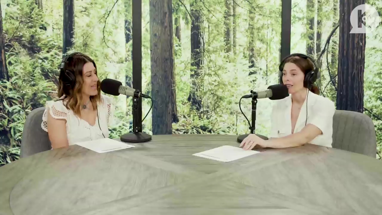 Ashley-Greene-dot-nl_TheTwilightEffect-Aflevering7NewMoonRewatchPart1of3-3208.jpg
