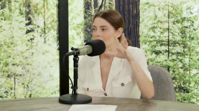 Ashley-Greene-dot-nl_TheTwilightEffect-Aflevering7NewMoonRewatchPart1of3-2046.jpg