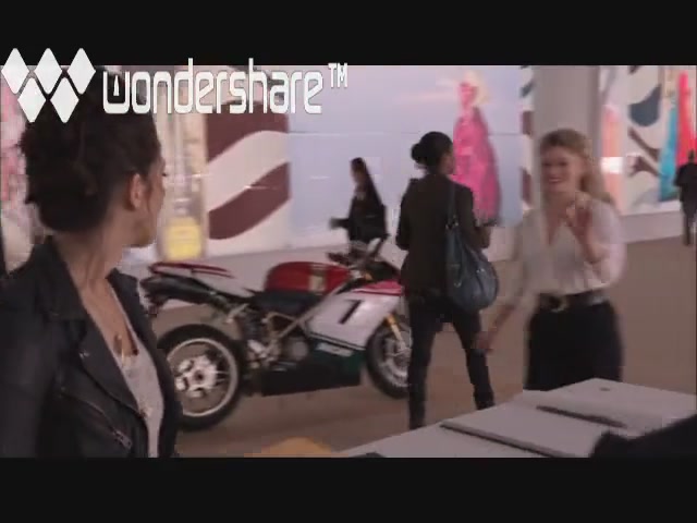Ashley-Greene-dot-nl-Americana1x01Pilot3002.jpg