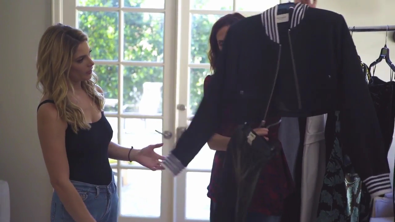 Ashley-Greene-dot-nl_ClickMyCloset0144.jpg Ashley-Greene-dot-nl_ClickMyCloset0144.jpg