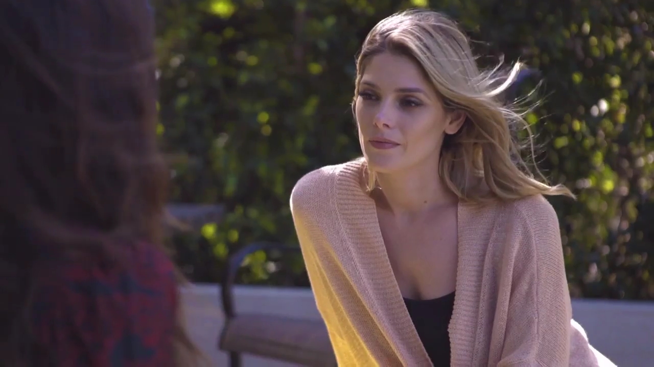 Ashley-Greene-dot-nl_ClickMyCloset0278.jpg