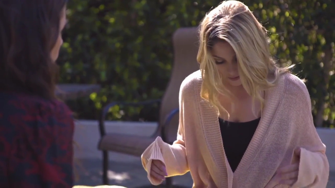 Ashley-Greene-dot-nl_ClickMyCloset0294.jpg