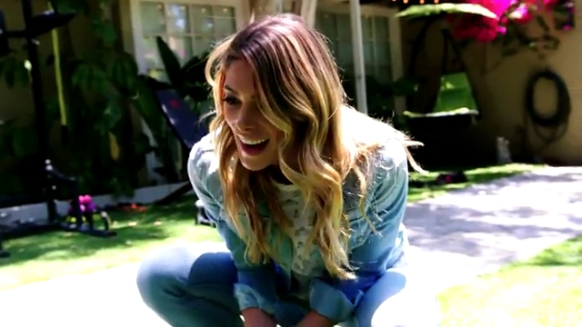 Ashley-Greene-dot-NL_DesignTherapy-2x01AHollywoodRevamp0021.jpg