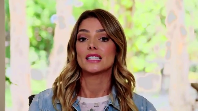 Ashley-Greene-dot-NL_DesignTherapy-2x01AHollywoodRevamp0112.jpg