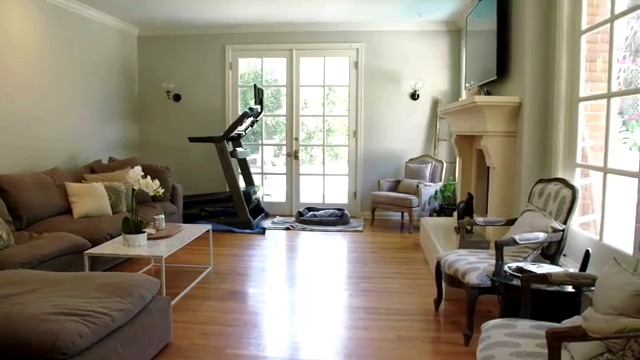 Ashley-Greene-dot-NL_DesignTherapy-2x01AHollywoodRevamp0117.jpg