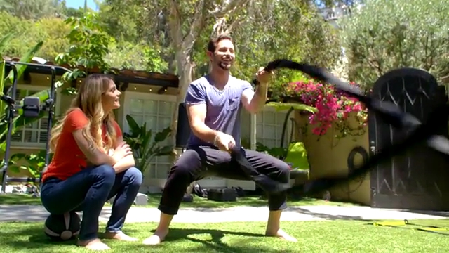 Ashley-Greene-dot-NL_DesignTherapy-2x01AHollywoodRevamp0147.jpg