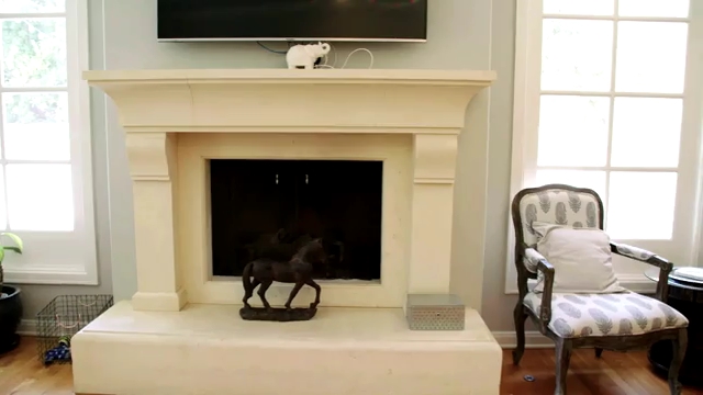 Ashley-Greene-dot-NL_DesignTherapy-2x01AHollywoodRevamp0320.jpg