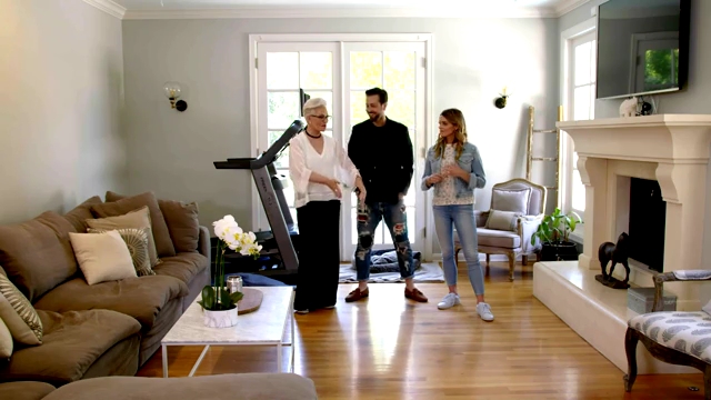 Ashley-Greene-dot-NL_DesignTherapy-2x01AHollywoodRevamp0391.jpg
