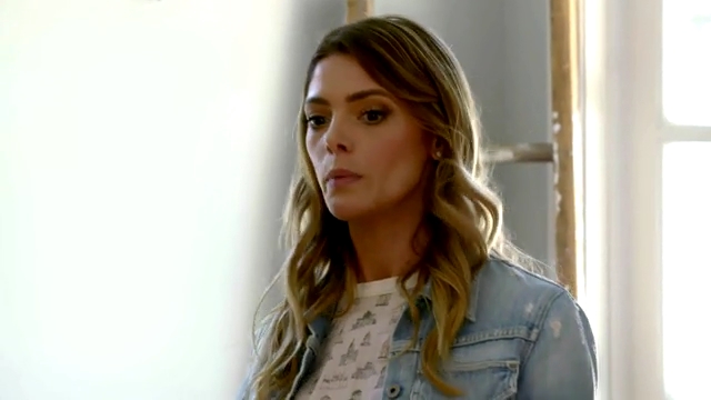 Ashley-Greene-dot-NL_DesignTherapy-2x01AHollywoodRevamp0394.jpg Ashley-Greene-dot-NL_DesignTherapy-2x01AHollywoodRevamp0394.jpg