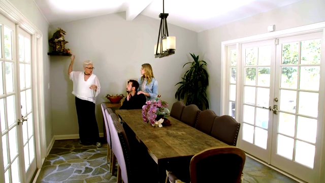 Ashley-Greene-dot-NL_DesignTherapy-2x01AHollywoodRevamp0713.jpg