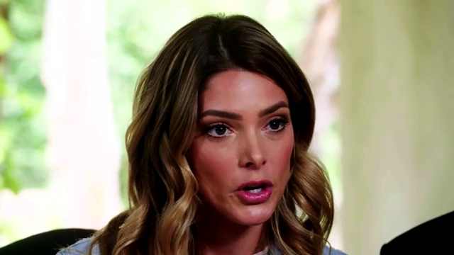 Ashley-Greene-dot-NL_DesignTherapy-2x01AHollywoodRevamp0782.jpg