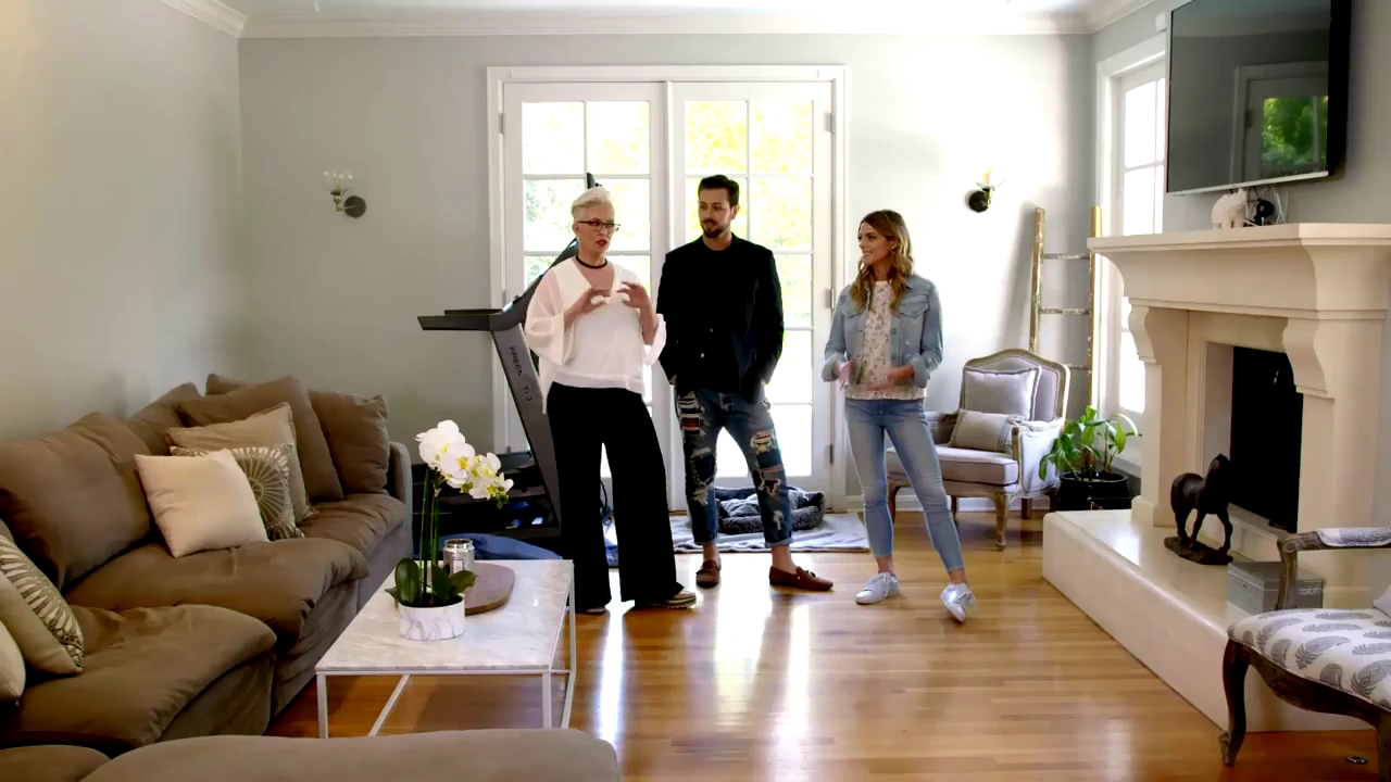 Ashley-Greene-dot-NL_DesignTherapy-2x02LoveItHateItorMeh0060.jpg