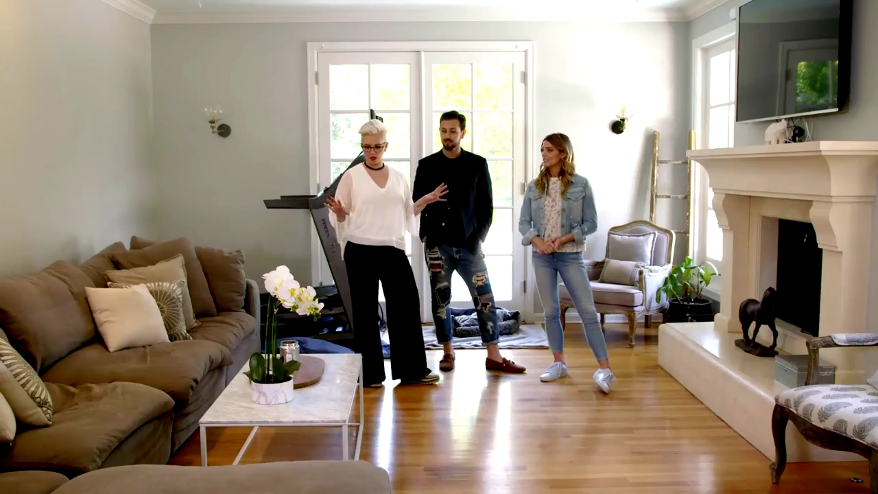 Ashley-Greene-dot-NL_DesignTherapy-2x02LoveItHateItorMeh0062.jpg