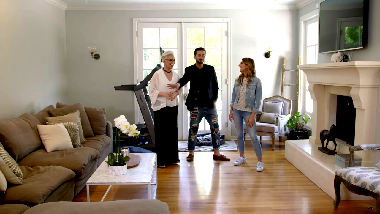 Ashley-Greene-dot-NL_DesignTherapy-2x02LoveItHateItorMeh0069.jpg
