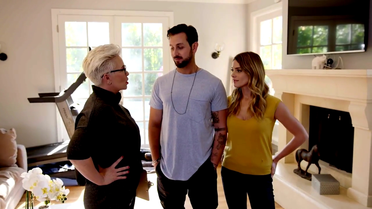 Ashley-Greene-dot-NL_DesignTherapy-2x02LoveItHateItorMeh0100.jpg