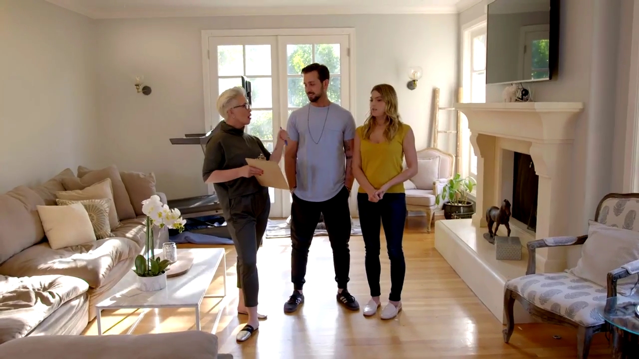Ashley-Greene-dot-NL_DesignTherapy-2x02LoveItHateItorMeh0133.jpg