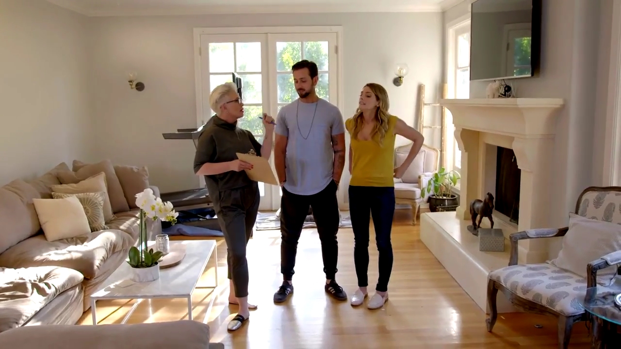 Ashley-Greene-dot-NL_DesignTherapy-2x02LoveItHateItorMeh0135.jpg