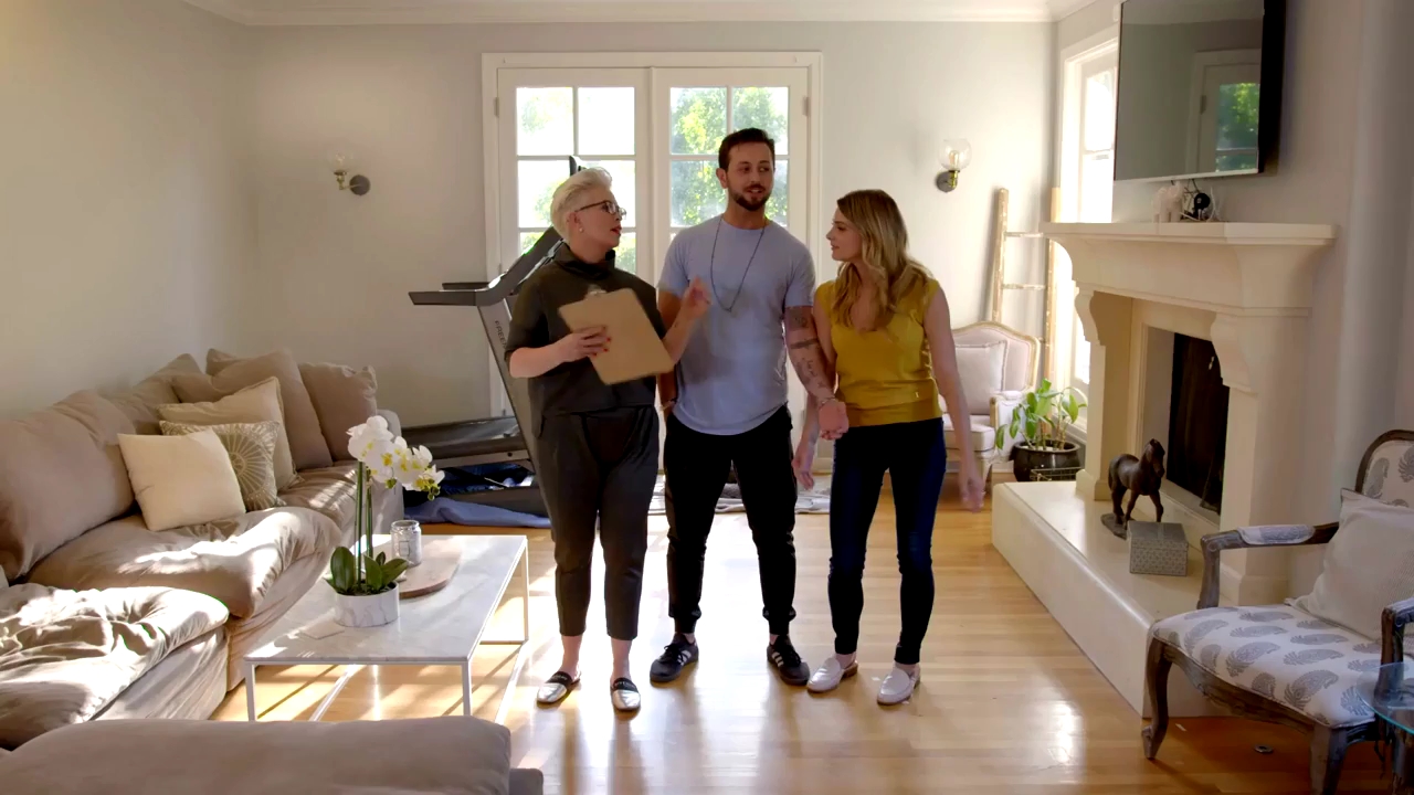 Ashley-Greene-dot-NL_DesignTherapy-2x02LoveItHateItorMeh0153.jpg