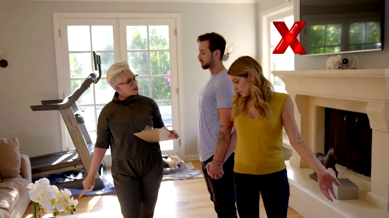 Ashley-Greene-dot-NL_DesignTherapy-2x02LoveItHateItorMeh0209.jpg