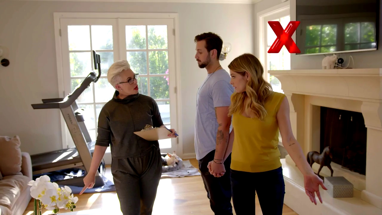 Ashley-Greene-dot-NL_DesignTherapy-2x02LoveItHateItorMeh0210.jpg