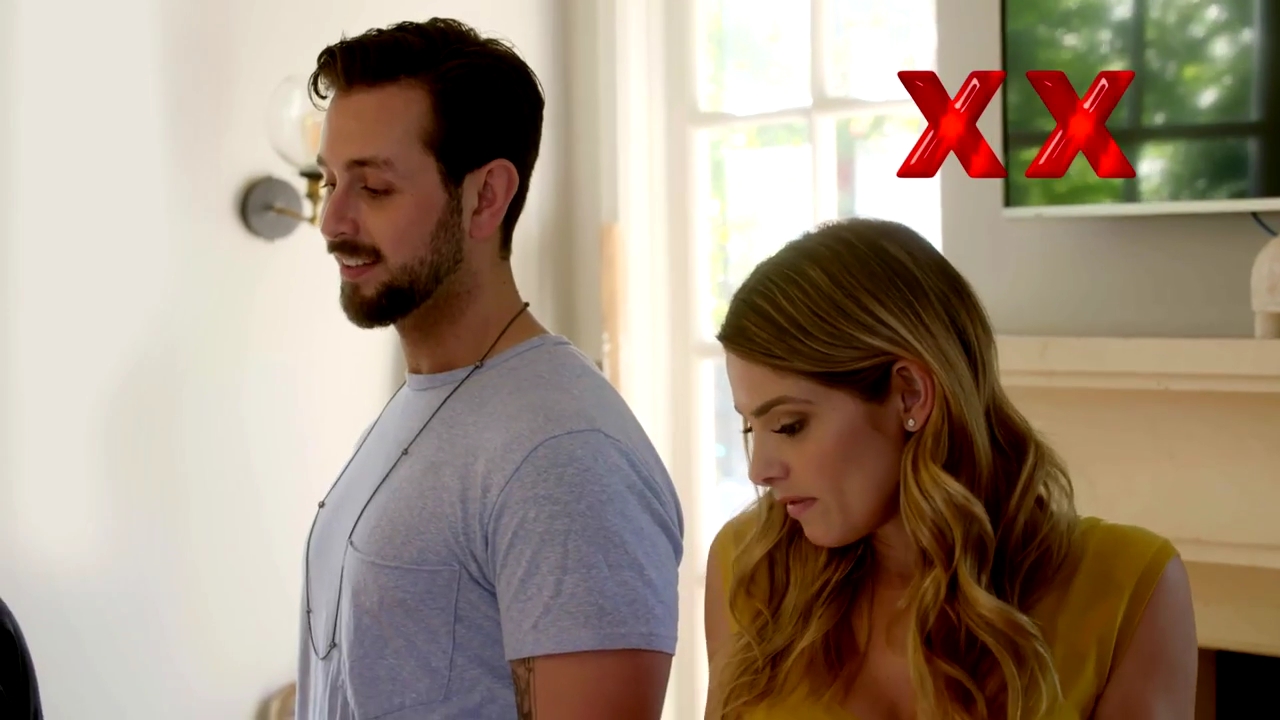 Ashley-Greene-dot-NL_DesignTherapy-2x02LoveItHateItorMeh0213.jpg
