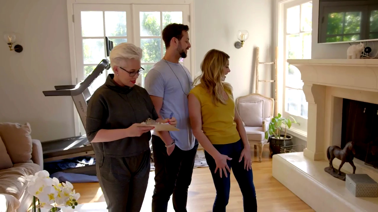 Ashley-Greene-dot-NL_DesignTherapy-2x02LoveItHateItorMeh0250.jpg