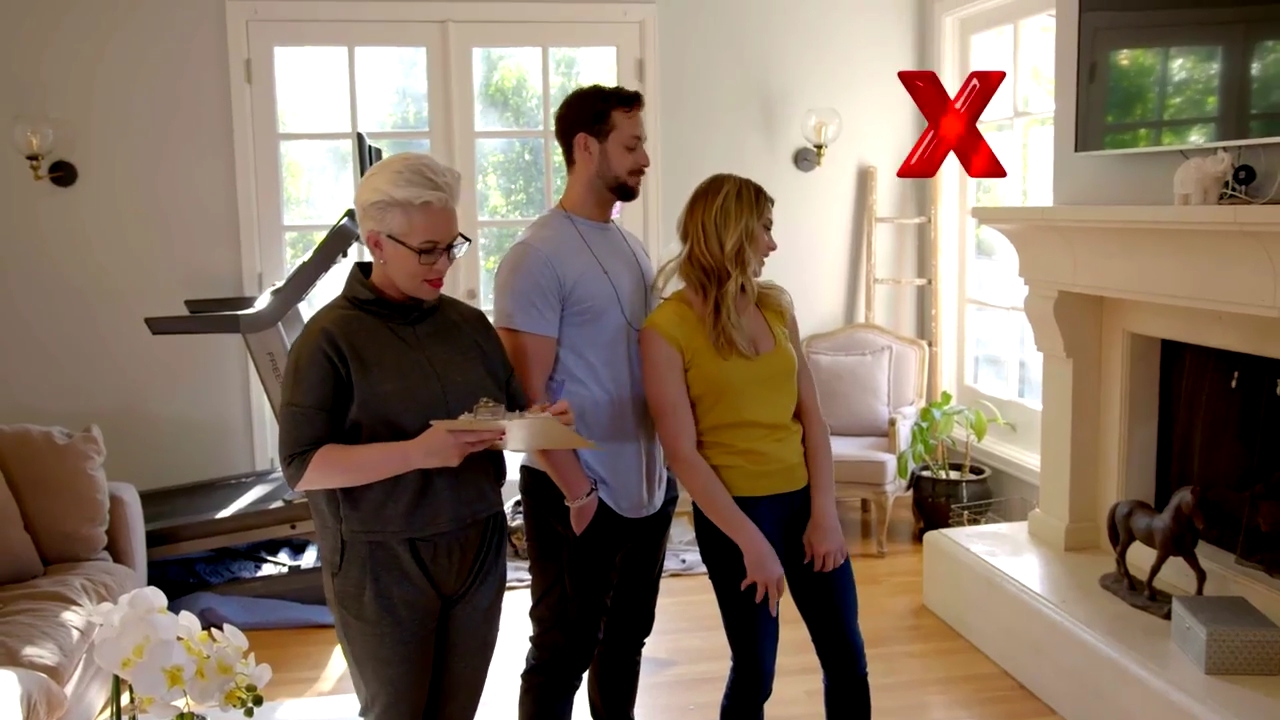 Ashley-Greene-dot-NL_DesignTherapy-2x02LoveItHateItorMeh0251.jpg