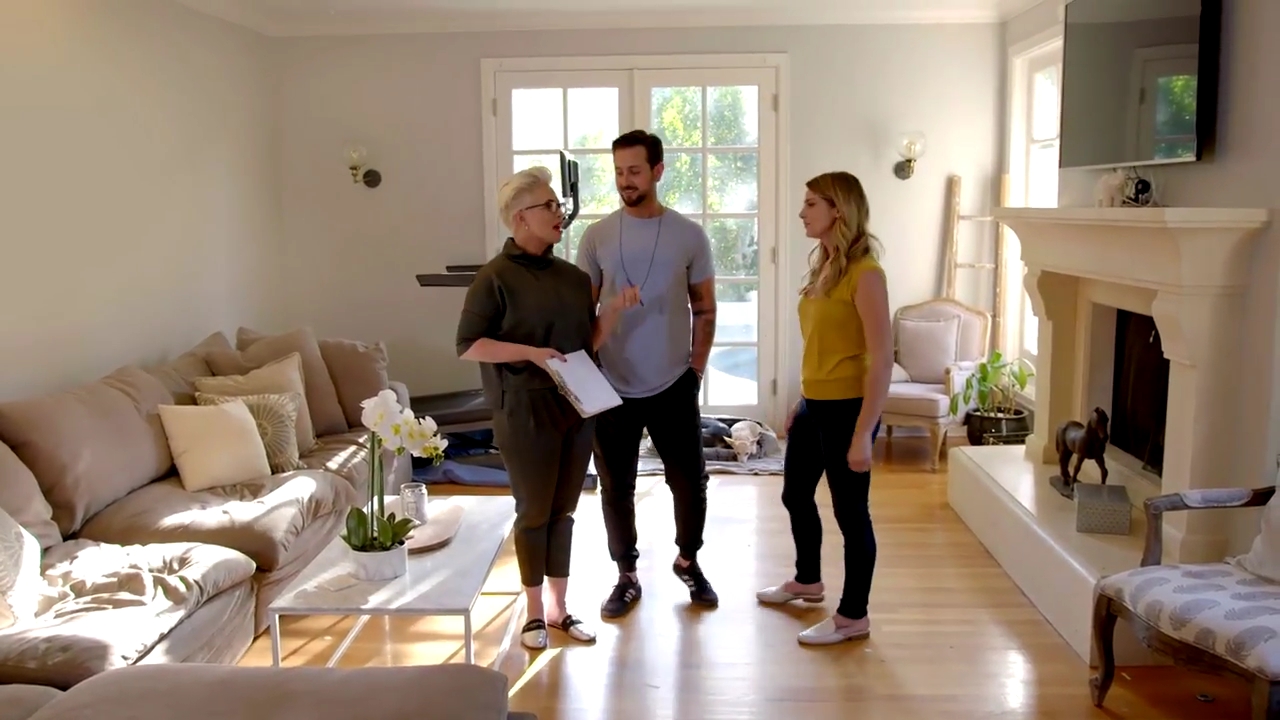 Ashley-Greene-dot-NL_DesignTherapy-2x02LoveItHateItorMeh0289.jpg