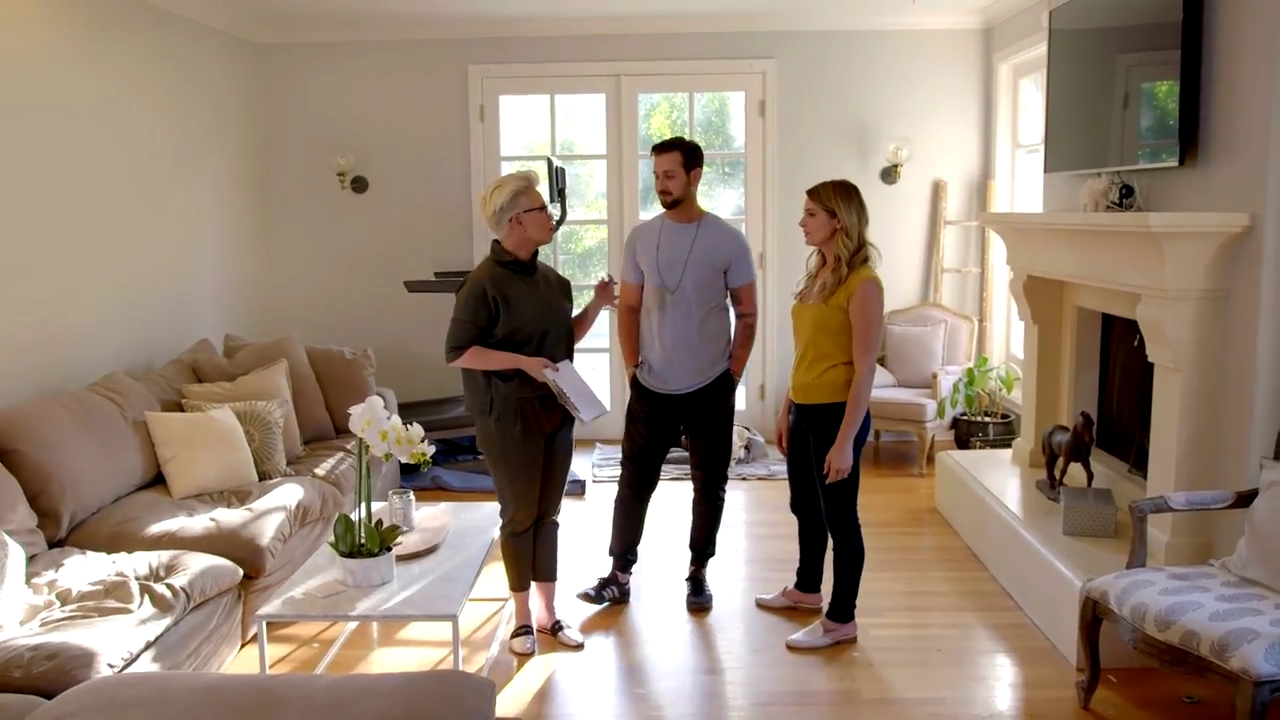 Ashley-Greene-dot-NL_DesignTherapy-2x02LoveItHateItorMeh0291.jpg
