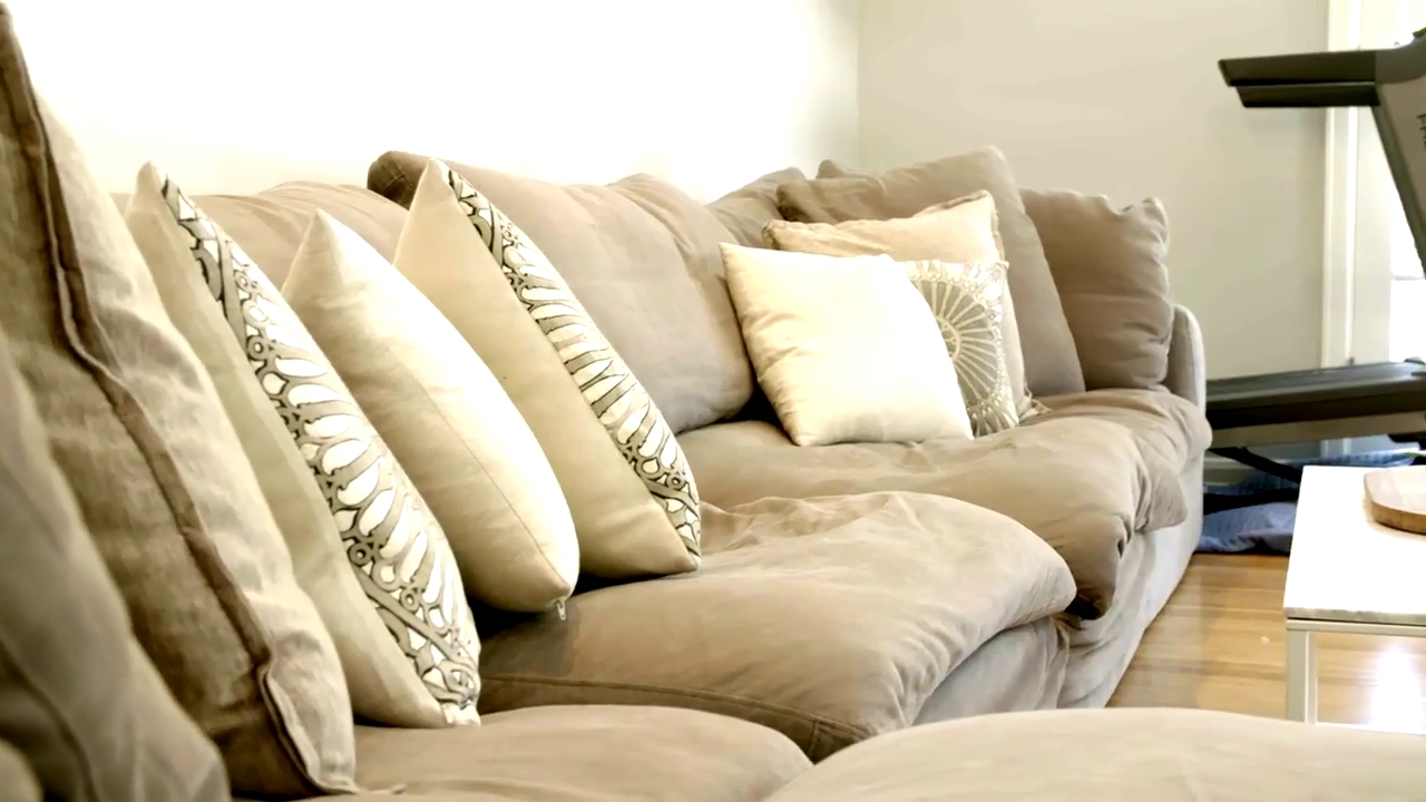 Ashley-Greene-dot-NL_DesignTherapy-2x02LoveItHateItorMeh0295.jpg Ashley-Greene-dot-NL_DesignTherapy-2x02LoveItHateItorMeh0295.jpg