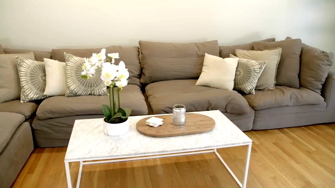 Ashley-Greene-dot-NL_DesignTherapy-2x02LoveItHateItorMeh0296.jpg
