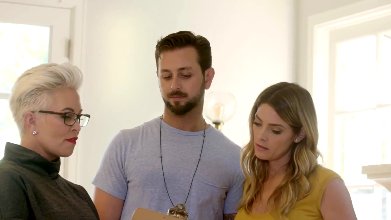 Ashley-Greene-dot-NL_DesignTherapy-2x02LoveItHateItorMeh0306.jpg
