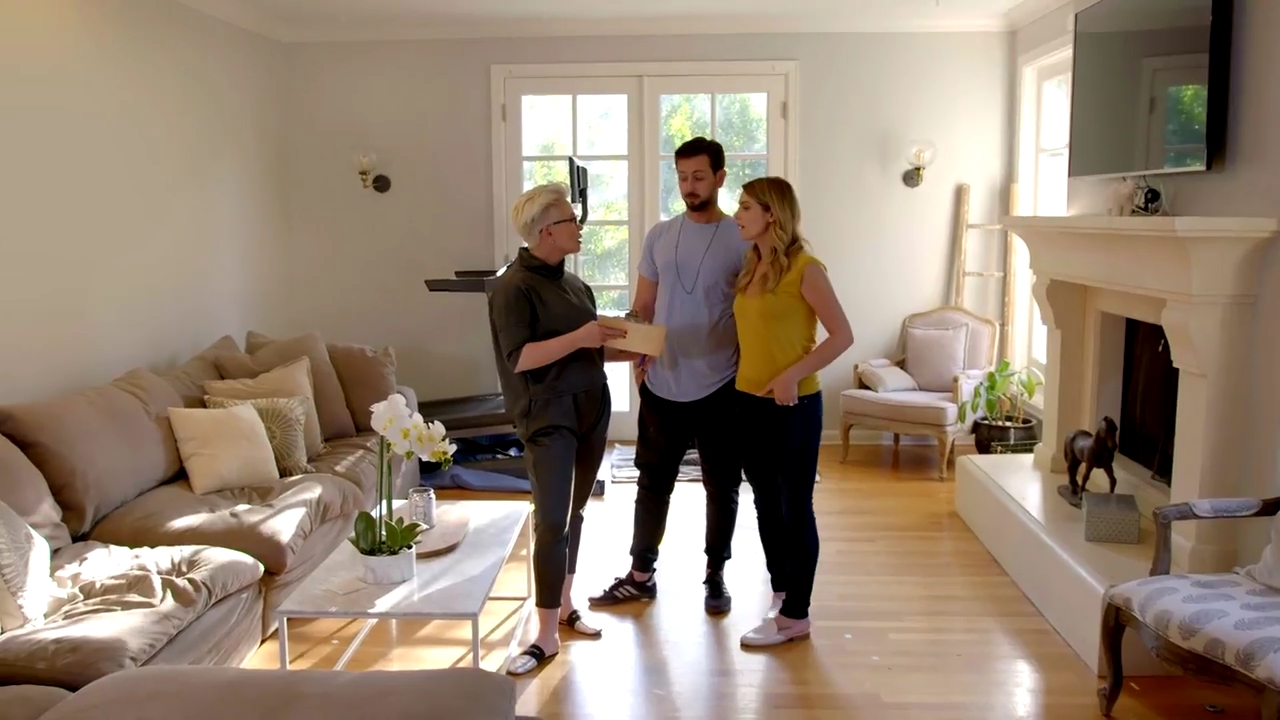 Ashley-Greene-dot-NL_DesignTherapy-2x02LoveItHateItorMeh0316.jpg
