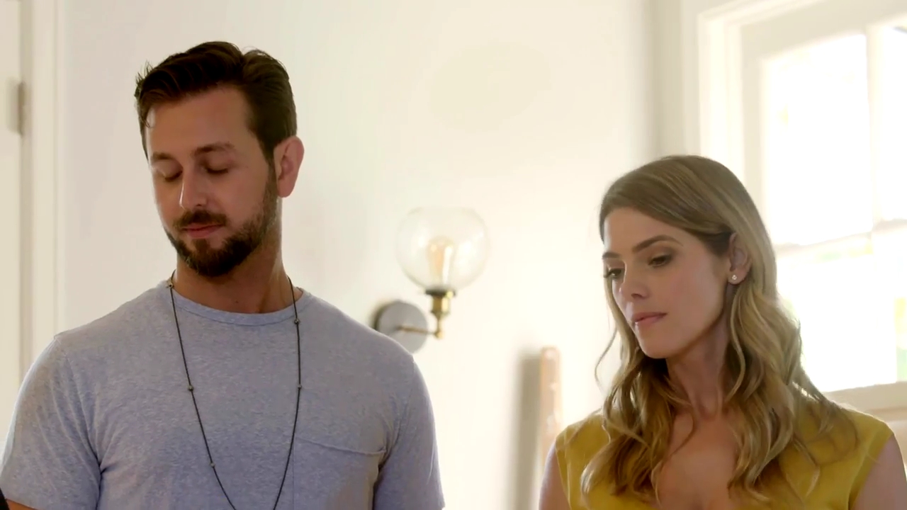 Ashley-Greene-dot-NL_DesignTherapy-2x02LoveItHateItorMeh0319.jpg